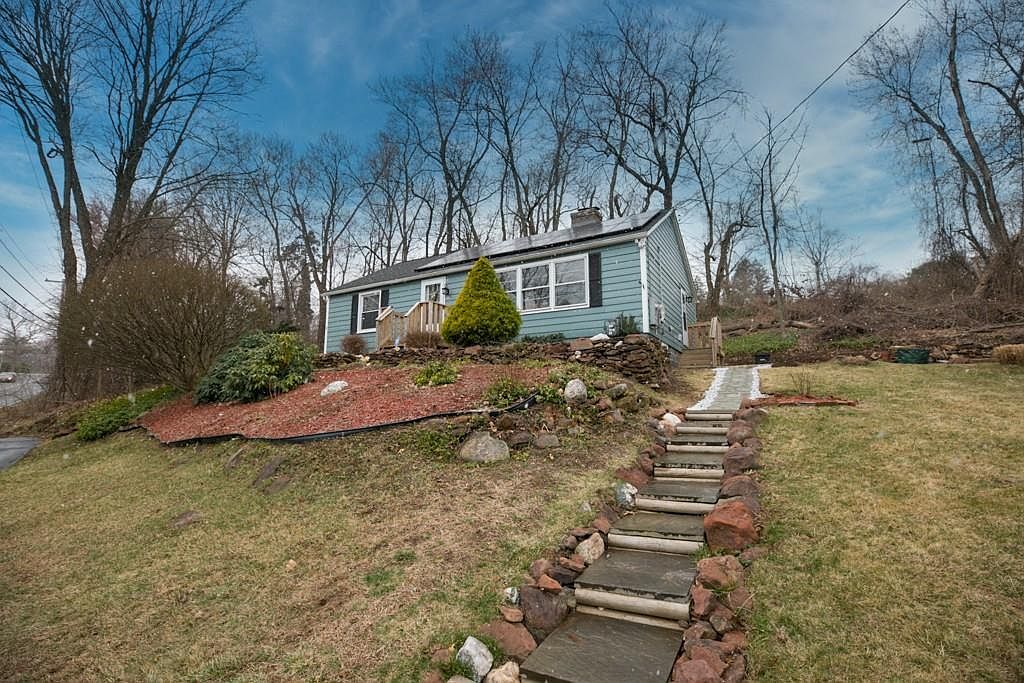 228 Pleasant St, East Longmeadow, MA 01028 Zillow