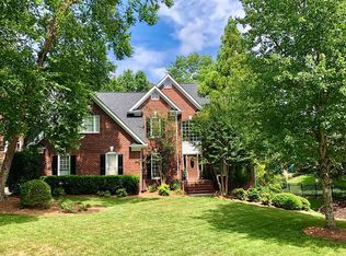 210 Liriope Ct, Matthews, NC 28105