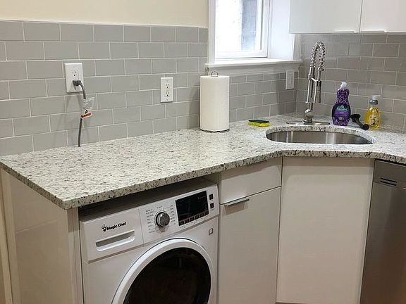 5th image of 1637 S Broad St Floor 2F