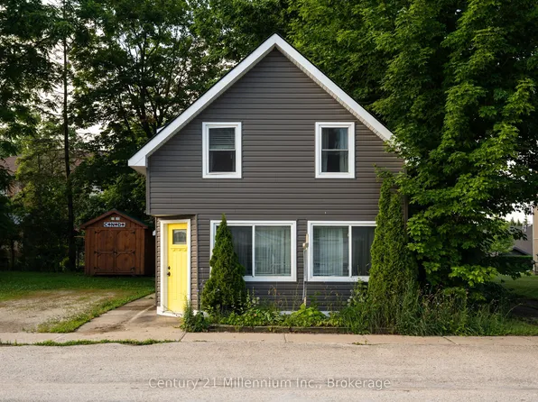 251 William St, South Bruce Peninsula, ON N0H 2T0