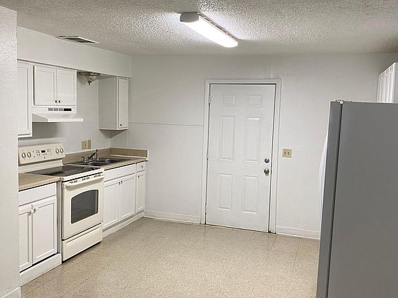 5th image of 1260 E Summerlin St #1260