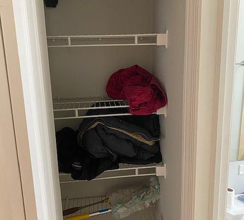 3rd image of 4867 N Hermitage Ave #P3w8zdy6a