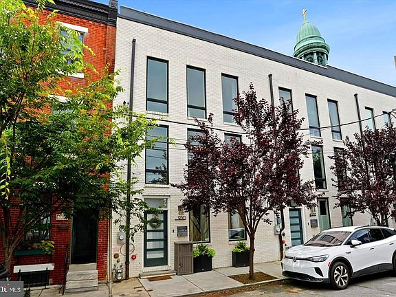 2nd image of 930 S Beulah St