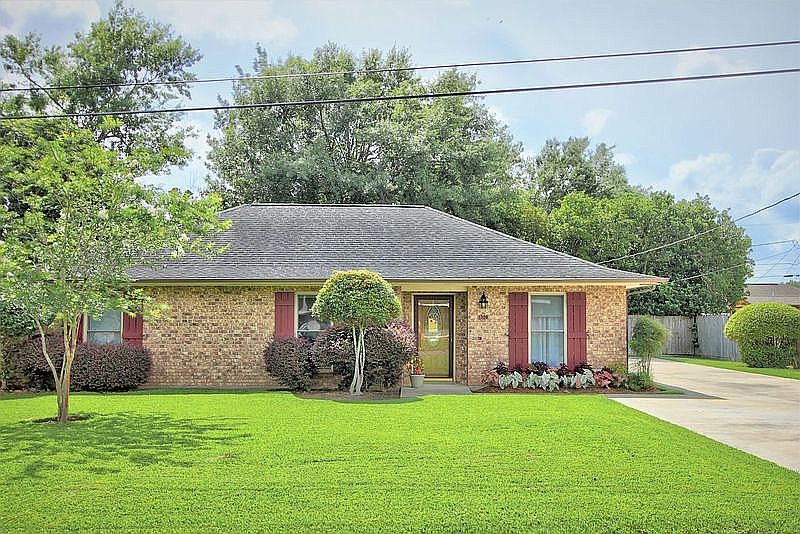 1st image of 1308 Park Dr