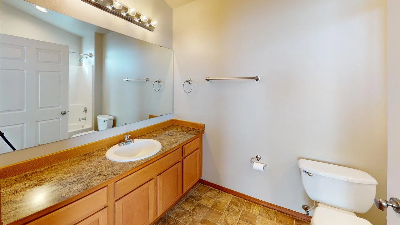 3 bed, 1344 sqft, $1,895 — Photo 4