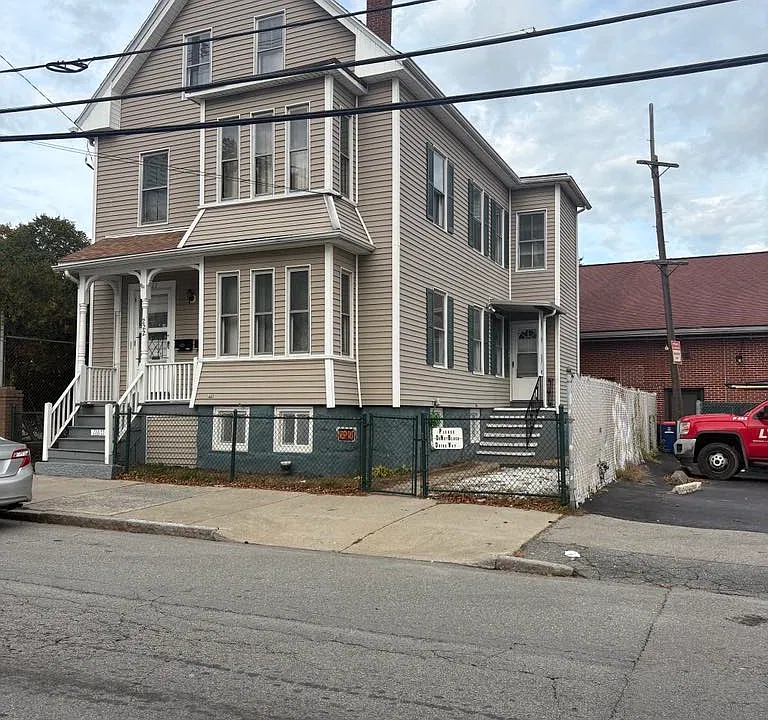 222 N Front St #2