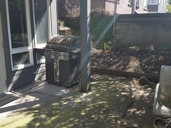 3rd image of 717 Belmont Ave E #101