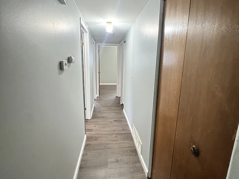 23528 Columbus Ave — Photo 7