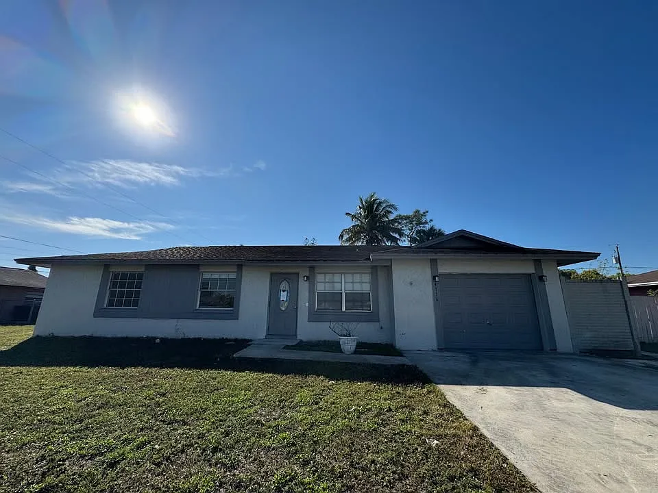 3 bed, 1125 sqft, $2,500 — Photo 2