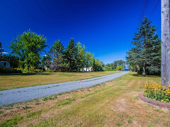 4th image of 92 Baxter Beach Ln