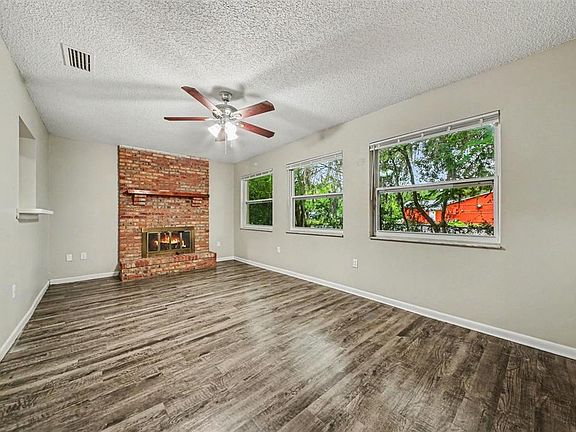 3rd image of 2318 JOBBINS DRIVE