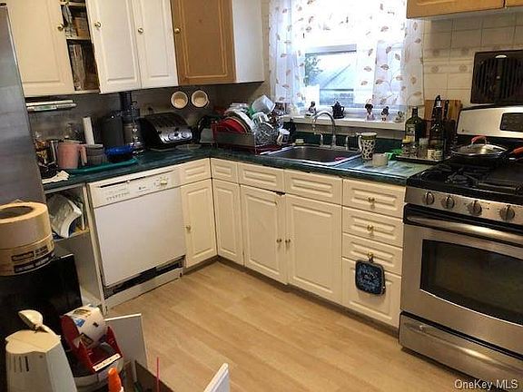 4th image of 21 Canfield Ave