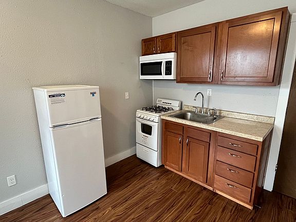 4th image of 1015 Grand Ave #2