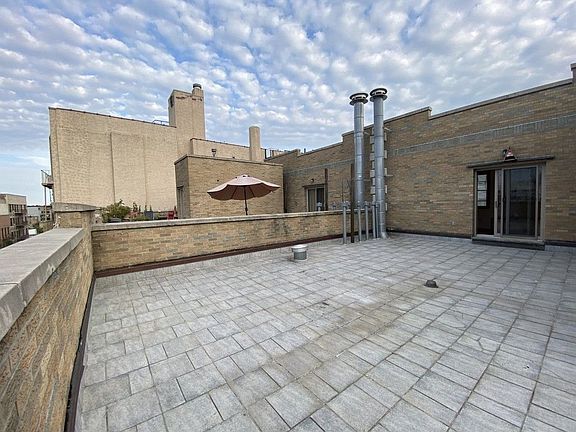 2nd image of 258 S 1st St #A