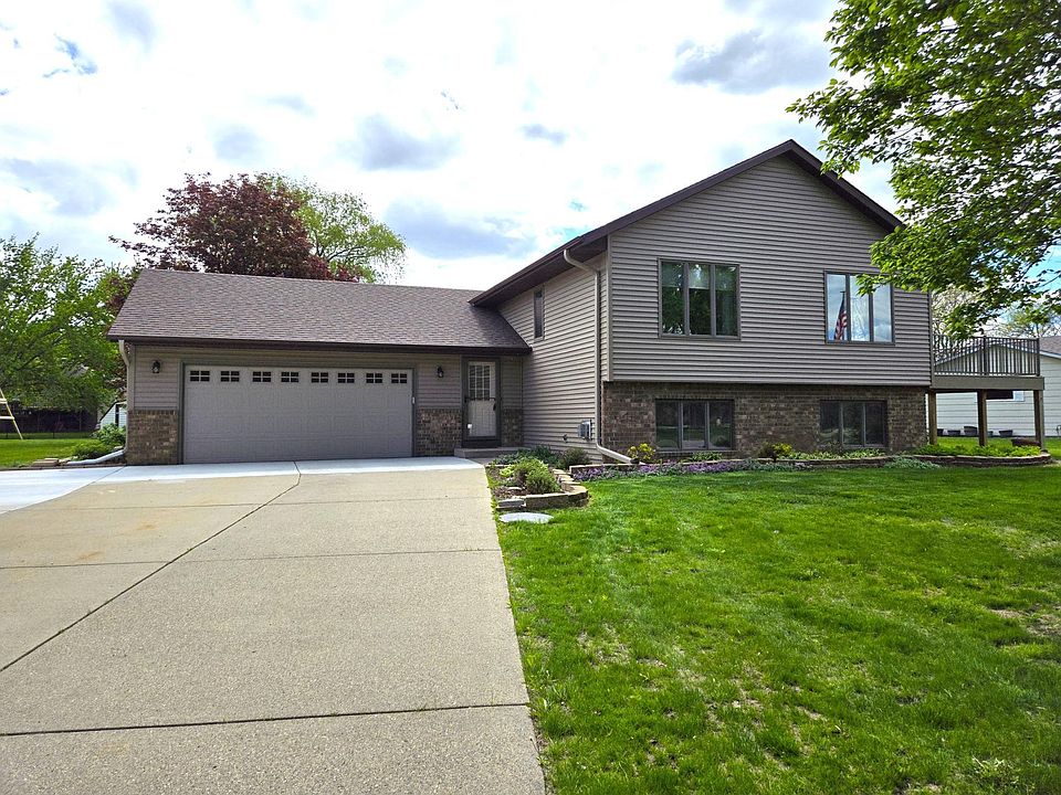 1st image of 133 Oakwood Dr