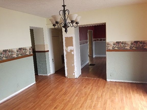 2nd image of 629 Mulberry St