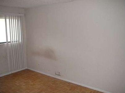 5th image of 231 NW 43rd Pl