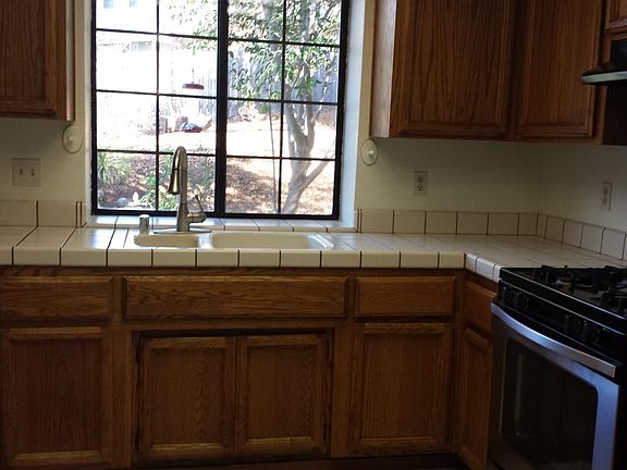 4th image of 2767 Montebello Way