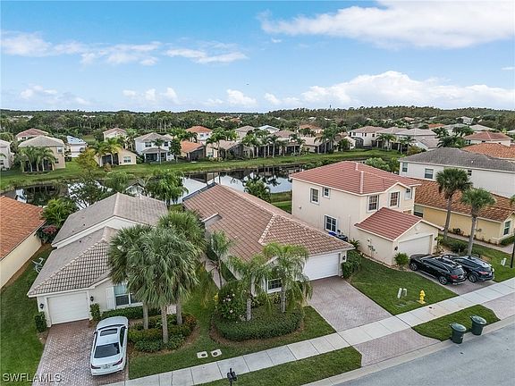 4th image of 10316 Barberry Ln