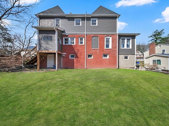 3rd image of 186 Belvidere St