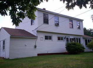 16 Oakham Rd, North Brookfield, MA 01535
