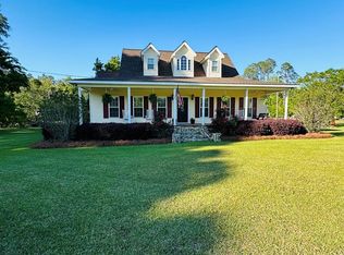 631 Locust Ln, Nicholls, GA 31554