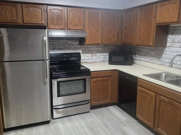 20229 Hunter Ct, Lakeville, MN 55044