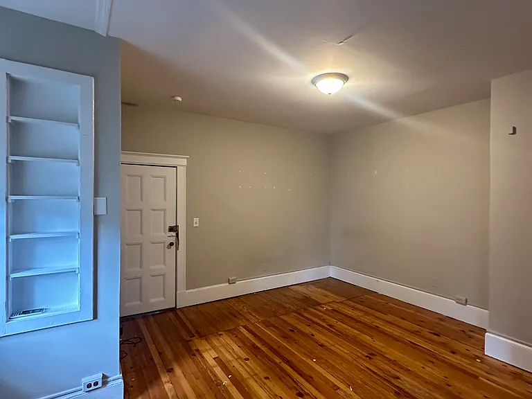 512 Whitney Ave #1B — Photo 9