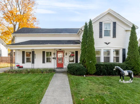 415 S Walnut St, Howell, MI 48843