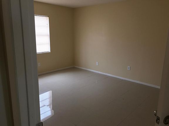 2nd image of 7210 N Manhattan Ave APT 913