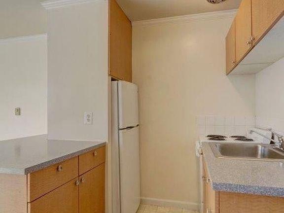 4th image of 6547 4th Ave NE APT 8