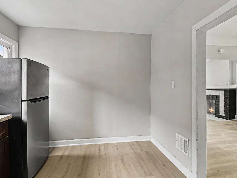 3027 Tuxedo St — Photo 12