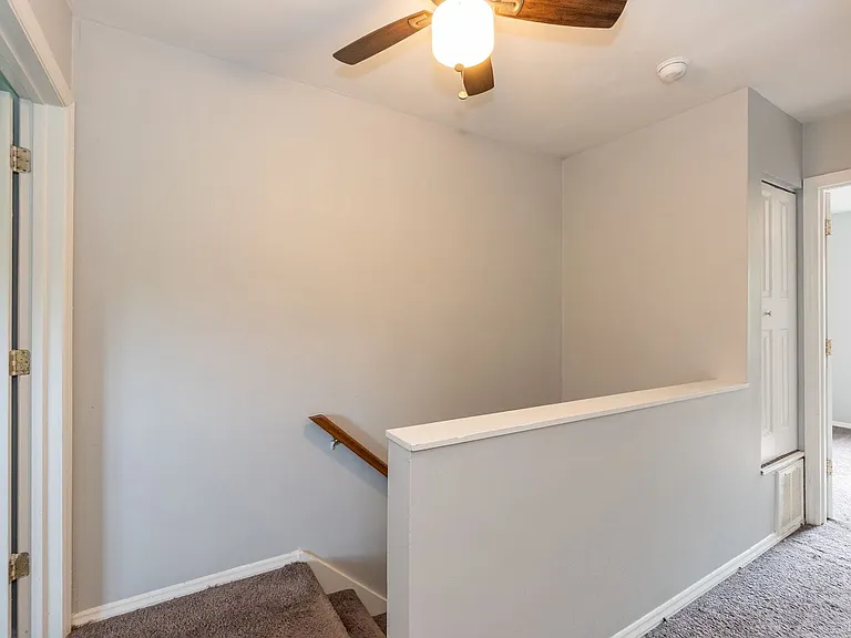 15 Astor Ct — Photo 23