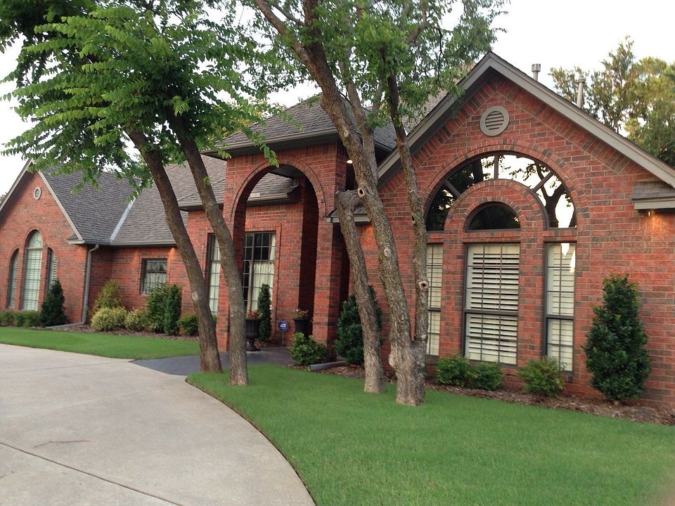 2nd image of 12000 Lorien Way
