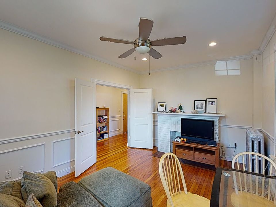 1st image of 15 Glenville Ave APT 5F