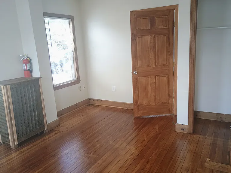 14 Randall St #1 — Photo 4