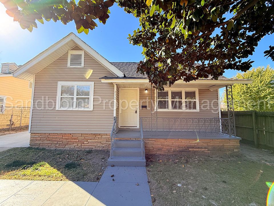 1st image of 832 N Columbia Ave