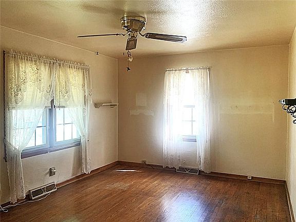 3rd image of 2816 S 9th St