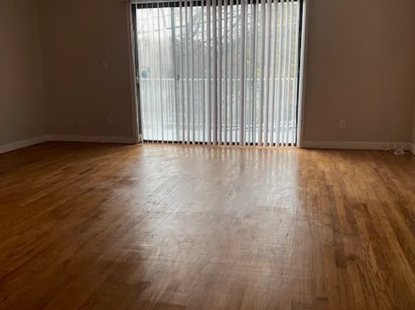 233 Myrtle Avenue image 6 of 34