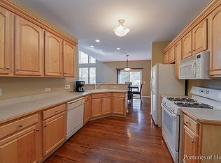 310 Ridge Rd, North Aurora, IL 60542