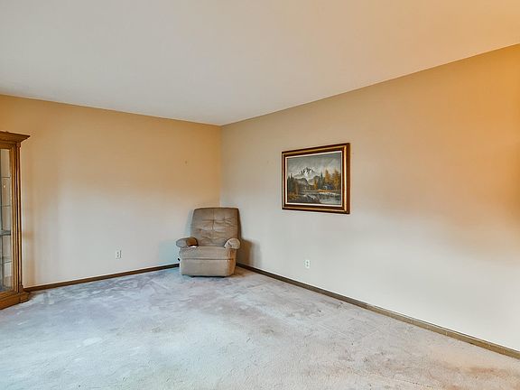 5th image of 4604 Meteor Ct