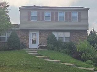 18 Rizzi Dr, Irwin, PA 15642