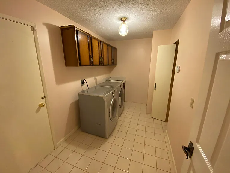6368 Buckingham Dr — Photo 7