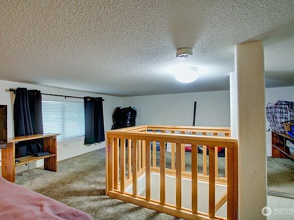 5th image of 33 2 Wilderness Way