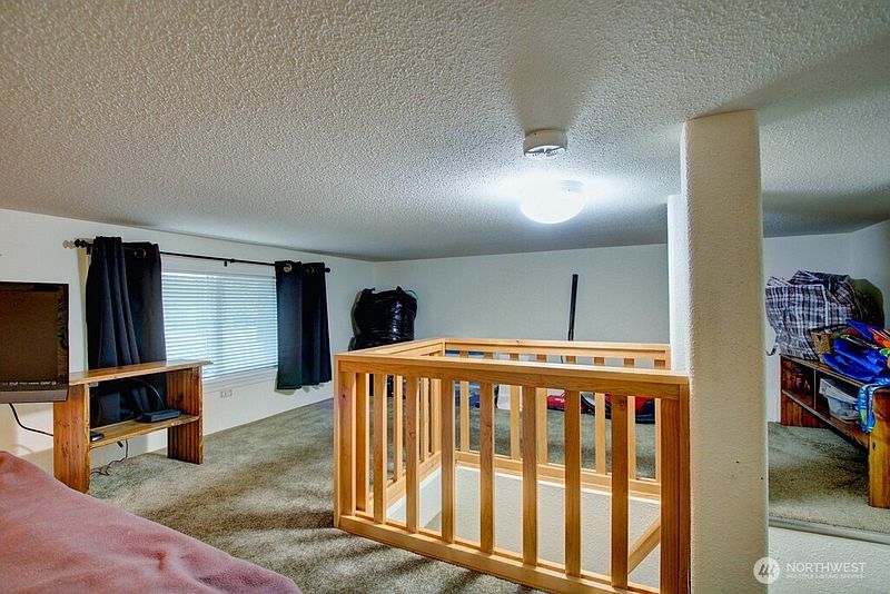 5th image of 33 2 Wilderness Way