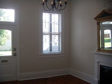 2nd image of 4833 Coliseum St APT A