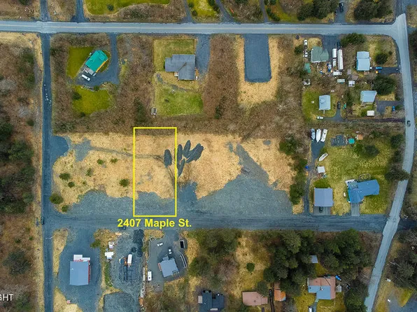 2407 Maple St, Seward, AK 99664