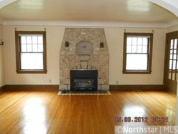 3rd image of 4246 Washburn Ave N