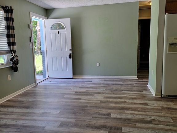 5th image of 2460 W Angler Ln
