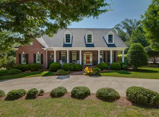 3754 Burbank Ln, Winston Salem, NC 27106